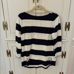 GAP Women's Long Sleeve Top in Navy and White Stripes
